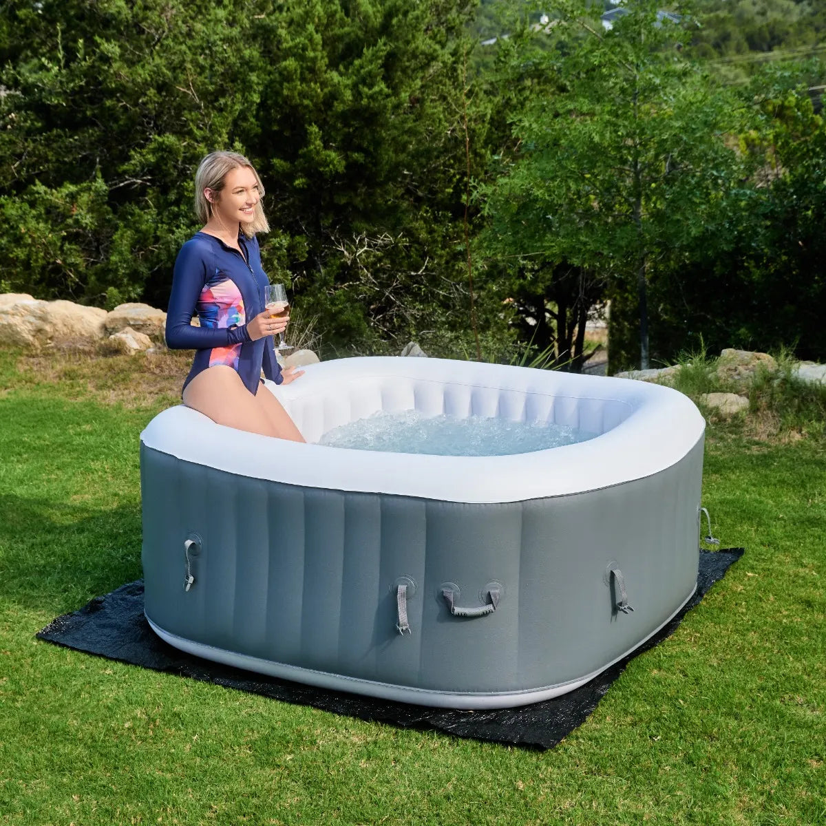 WEJOY Portable Hot Tub with 130 Bubble Jets